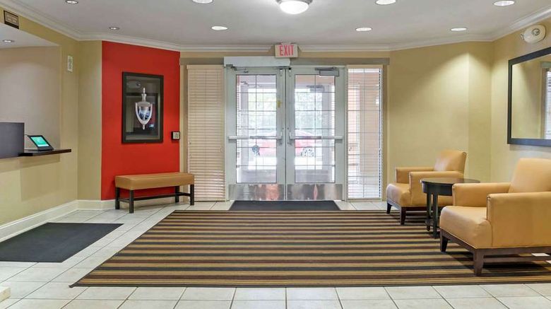 <b>Extended Stay America Stes Novi Orchard Lobby</b>. Images powered by <a href="https://iceportal.shijigroup.com/" title="IcePortal" target="_blank">IcePortal</a>.