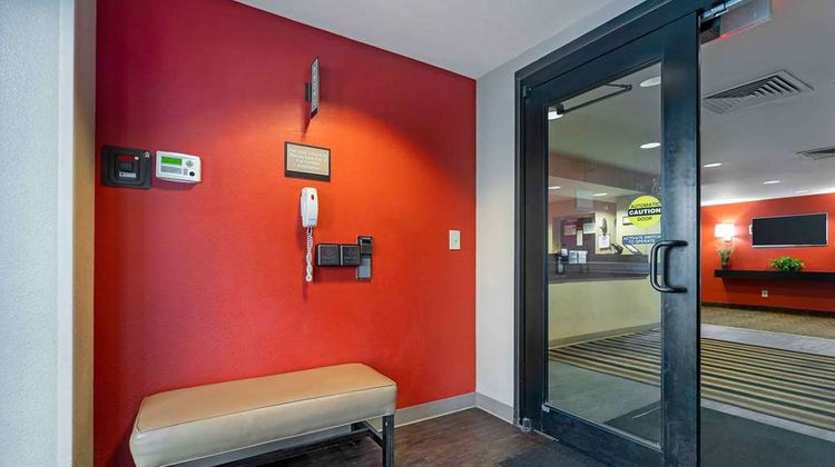 Extended Stay America Stes Chicago Skoki Lobby