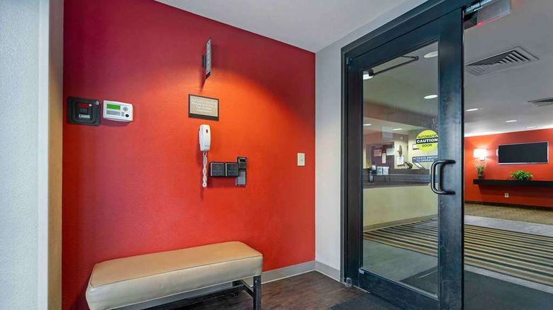 <b>Extended Stay America Stes Chicago Skoki Lobby</b>. Images powered by <a href="https://iceportal.shijigroup.com/" title="IcePortal" target="_blank">IcePortal</a>.