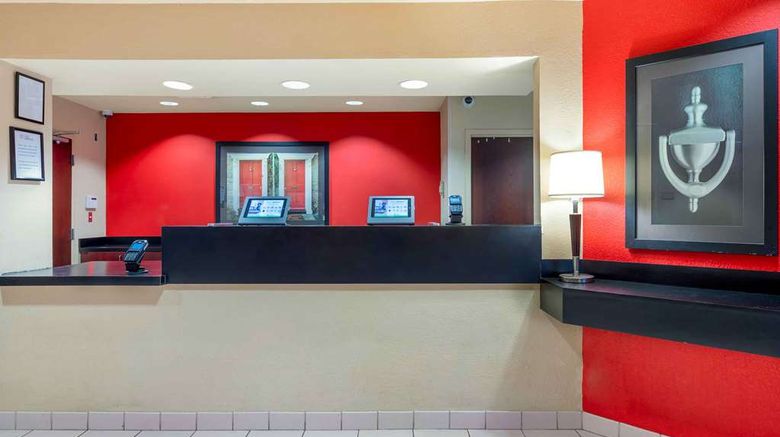 <b>Extended Stay America Stes Schaumbur I90 Lobby</b>. Images powered by <a href="https://iceportal.shijigroup.com/" title="IcePortal" target="_blank">IcePortal</a>.