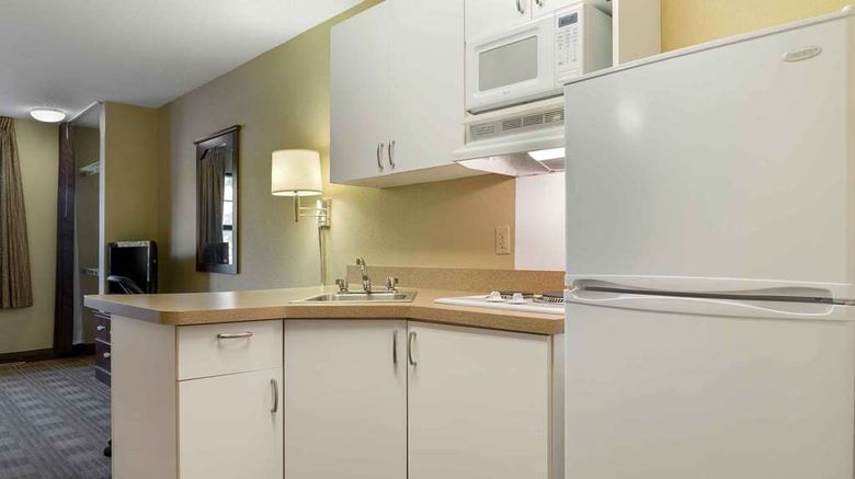 <b>Extended Stay America Stes Detroit Arpt Room</b>. Images powered by <a href="https://iceportal.shijigroup.com/" title="IcePortal" target="_blank">IcePortal</a>.
