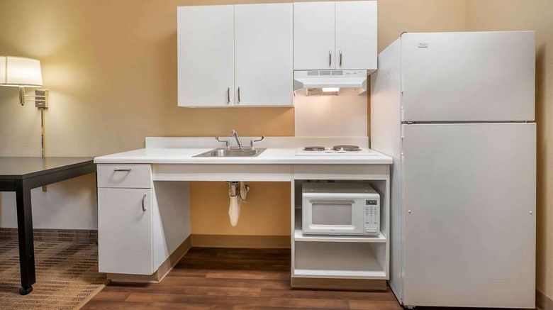 <b>Extended Stay America Stes Peoria North Room</b>. Images powered by <a href="https://iceportal.shijigroup.com/" title="IcePortal" target="_blank">IcePortal</a>.