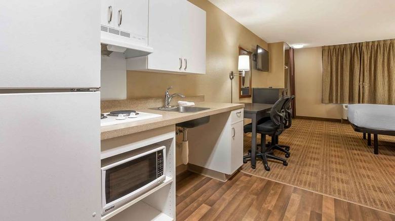 <b>Extended Stay America Stes Columbia Stad Room</b>. Images powered by <a href="https://iceportal.shijigroup.com/" title="IcePortal" target="_blank">IcePortal</a>.