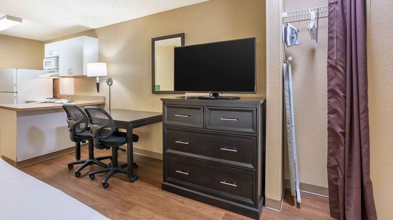<b>Extended Stay America Stes Columbia Stad Room</b>. Images powered by <a href="https://iceportal.shijigroup.com/" title="IcePortal" target="_blank">IcePortal</a>.