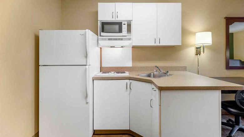 <b>Extended Stay America Stes Billings Room</b>. Images powered by <a href="https://iceportal.shijigroup.com/" title="IcePortal" target="_blank">IcePortal</a>.