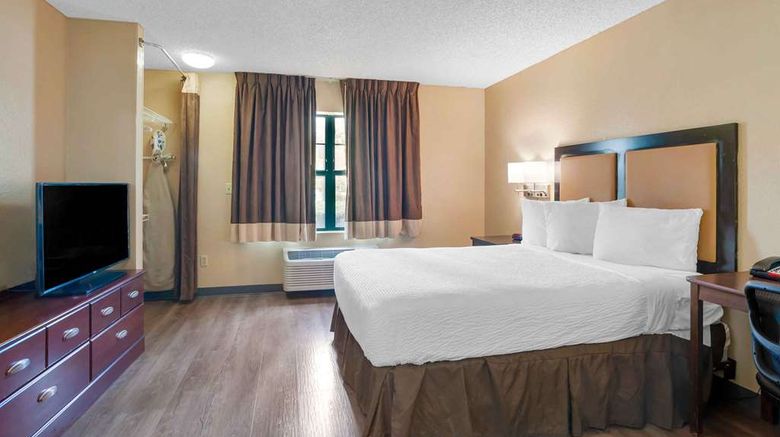 <b>Extended Stay America Stes La Harborgate Room</b>. Images powered by <a href="https://iceportal.shijigroup.com/" title="IcePortal" target="_blank">IcePortal</a>.