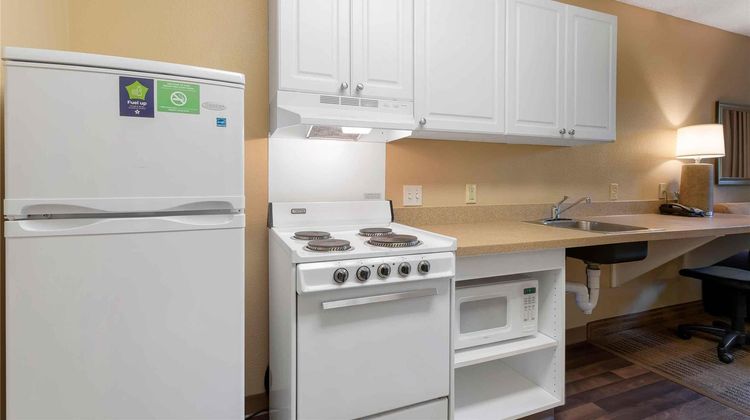 Extended Stay America Stes Oak Airport Room