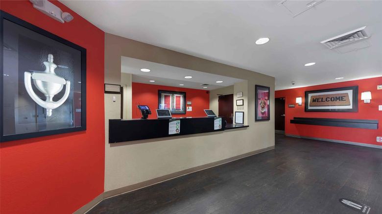 <b>Extended Stay America Stes La Bur Airpo Lobby</b>. Images powered by <a href="https://iceportal.shijigroup.com/" title="IcePortal" target="_blank">IcePortal</a>.