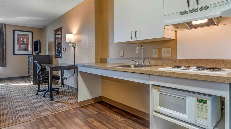 <b>Extended Stay America Stes W Sacramento Room</b>. Images powered by <a href="https://iceportal.shijigroup.com/" title="IcePortal" target="_blank">IcePortal</a>.