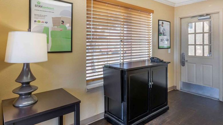 <b>Extended Stay America Stes Mesa West Lobby</b>. Images powered by <a href="https://iceportal.shijigroup.com/" title="IcePortal" target="_blank">IcePortal</a>.