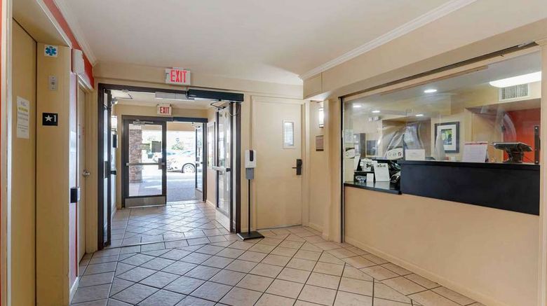 <b>Extended Stay America Stes San Jose Dntn Lobby</b>. Images powered by <a href="https://iceportal.shijigroup.com/" title="IcePortal" target="_blank">IcePortal</a>.