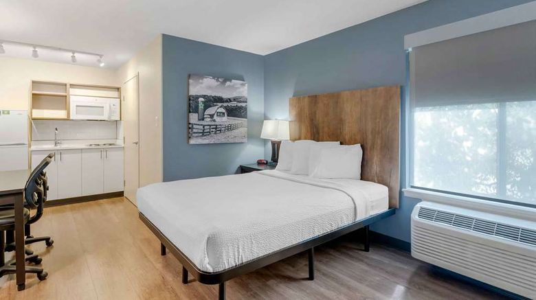 <b>Extended Stay America Stes Sfo Airport Room</b>. Images powered by <a href="https://iceportal.shijigroup.com/" title="IcePortal" target="_blank">IcePortal</a>.