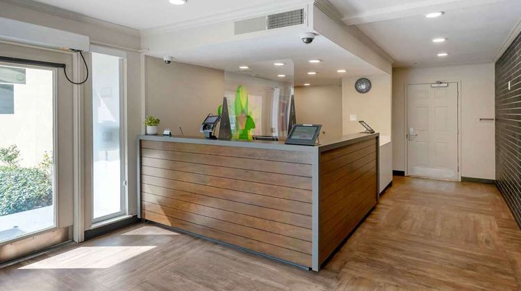 Extended Stay America Stes Sfo Airport Lobby