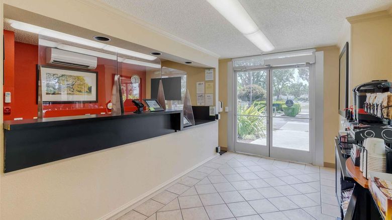 <b>Extended Stay America Stes Sunnyvale Lobby</b>. Images powered by <a href="https://iceportal.shijigroup.com/" title="IcePortal" target="_blank">IcePortal</a>.
