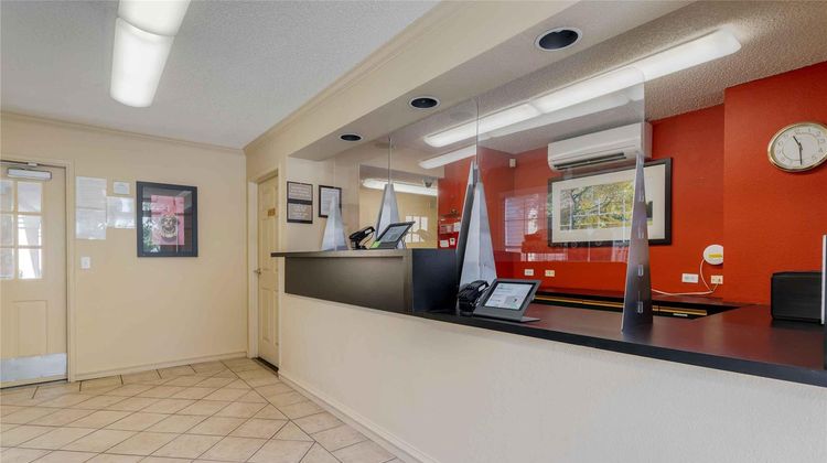 Extended Stay America Stes Sunnyvale Lobby