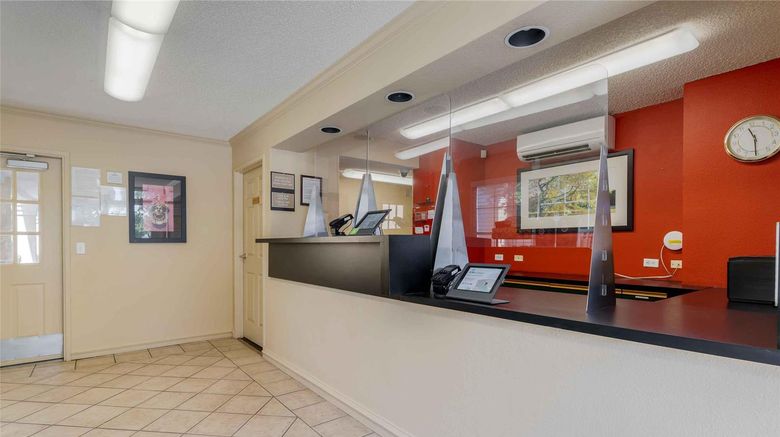 <b>Extended Stay America Stes Sunnyvale Lobby</b>. Images powered by <a href="https://iceportal.shijigroup.com/" title="IcePortal" target="_blank">IcePortal</a>.