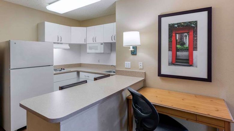 <b>Extended Stay America Stes La Glendale Room</b>. Images powered by <a href="https://iceportal.shijigroup.com/" title="IcePortal" target="_blank">IcePortal</a>.