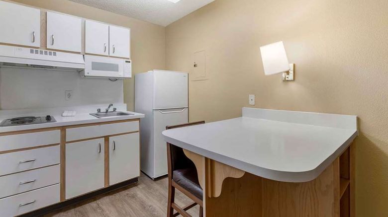 <b>Extended Stay America Stes Denver S Auro Room</b>. Images powered by <a href="https://iceportal.shijigroup.com/" title="IcePortal" target="_blank">IcePortal</a>.
