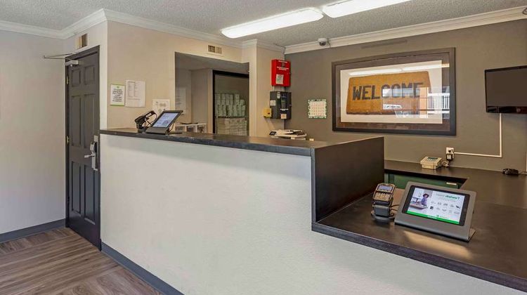 Extended Stay America Stes Denver S Auro Lobby