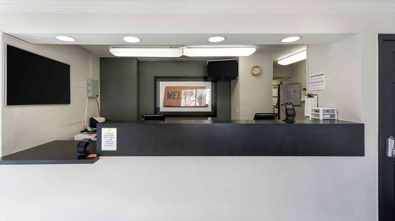 <b>Extended Stay America Stes Denver Cherry Lobby</b>. Images powered by <a href="https://iceportal.shijigroup.com/" title="IcePortal" target="_blank">IcePortal</a>.