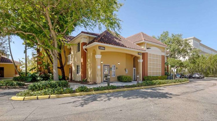Extended Stay America Stes Mia Doral Exterior