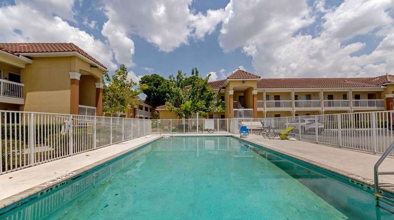 <b>Extended Stay America Stes Mia Doral Pool</b>. Images powered by <a href="https://iceportal.shijigroup.com/" title="IcePortal" target="_blank">IcePortal</a>.