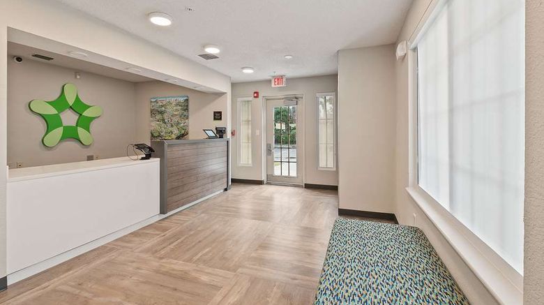<b>Extended Stay America Stes Mia Airport B Lobby</b>. Images powered by <a href="https://iceportal.shijigroup.com/" title="IcePortal" target="_blank">IcePortal</a>.