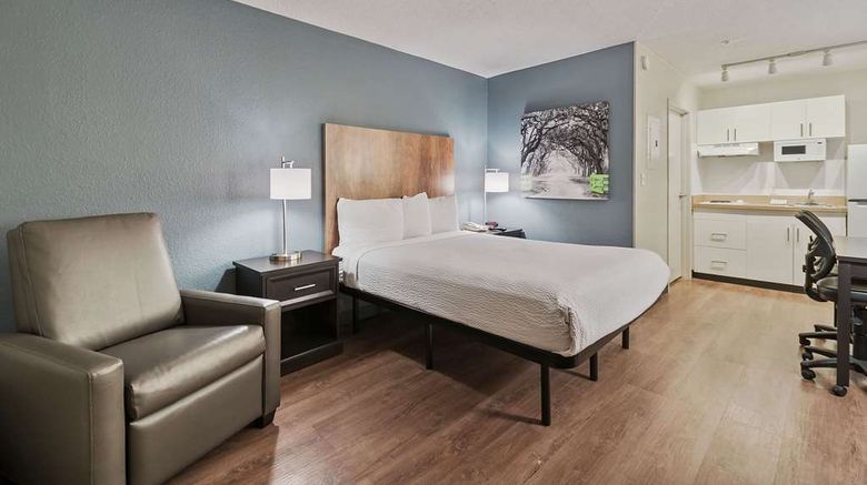 <b>Extended Stay America Stes Mia Airport B Room</b>. Images powered by <a href="https://iceportal.shijigroup.com/" title="IcePortal" target="_blank">IcePortal</a>.