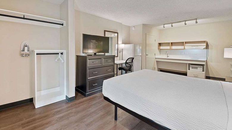<b>Extended Stay America Stes Mia Airport B Room</b>. Images powered by <a href="https://iceportal.shijigroup.com/" title="IcePortal" target="_blank">IcePortal</a>.