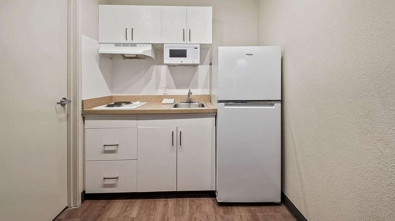 <b>Extended Stay America Stes Mia Airport B Room</b>. Images powered by <a href="https://iceportal.shijigroup.com/" title="IcePortal" target="_blank">IcePortal</a>.