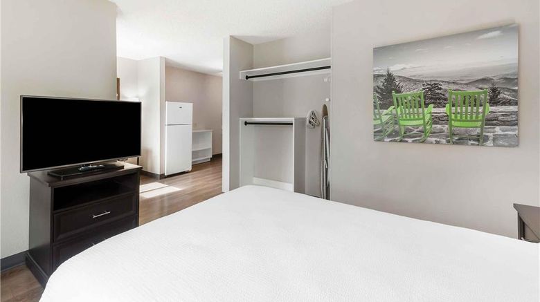 <b>Extended Stay America Stes Mia Airport M Room</b>. Images powered by <a href="https://iceportal.shijigroup.com/" title="IcePortal" target="_blank">IcePortal</a>.