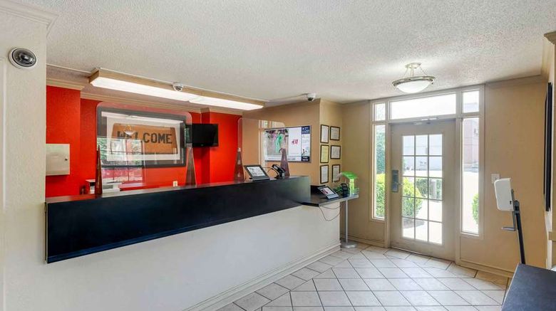 <b>Extended Stay America Stes Perimeter Ham Lobby</b>. Images powered by <a href="https://iceportal.shijigroup.com/" title="IcePortal" target="_blank">IcePortal</a>.