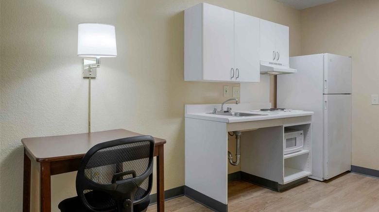 <b>Extended Stay America Stes Perimeter Ham Room</b>. Images powered by <a href="https://iceportal.shijigroup.com/" title="IcePortal" target="_blank">IcePortal</a>.
