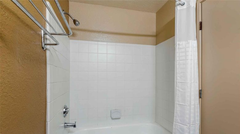 <b>Extended Stay America Stes Perimeter Ham Room</b>. Images powered by <a href="https://iceportal.shijigroup.com/" title="IcePortal" target="_blank">IcePortal</a>.