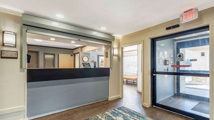 Extended Stay America Stes Naperville E Lobby