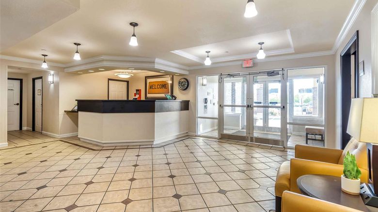 <b>Extended Stay America Stes Lombard Oakbr Lobby</b>. Images powered by <a href="https://iceportal.shijigroup.com/" title="IcePortal" target="_blank">IcePortal</a>.