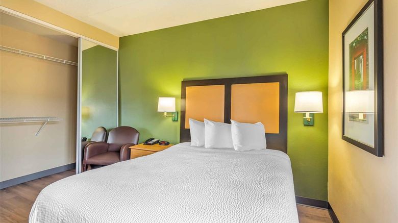 <b>Extended Stay America Stes Lombard Oakbr Room</b>. Images powered by <a href="https://iceportal.shijigroup.com/" title="IcePortal" target="_blank">IcePortal</a>.