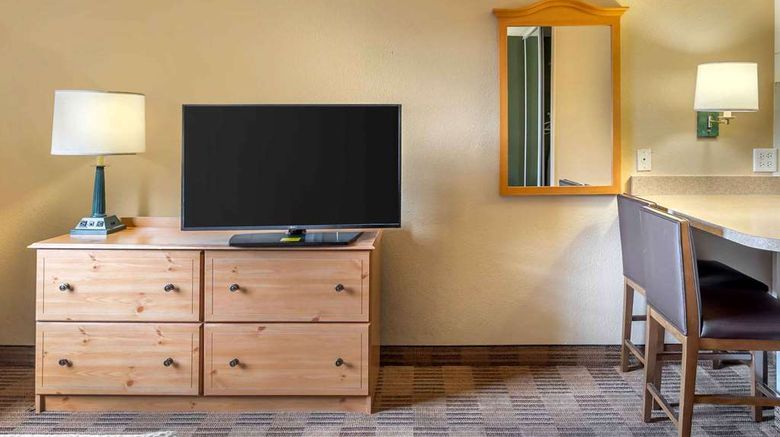 <b>Extended Stay America Stes Westmont Oak Room</b>. Images powered by <a href="https://iceportal.shijigroup.com/" title="IcePortal" target="_blank">IcePortal</a>.