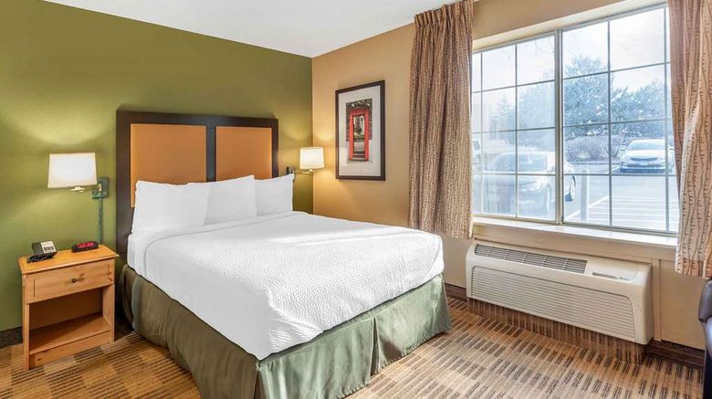 <b>Extended Stay America Stes Westmont Oak Room</b>. Images powered by <a href="https://iceportal.shijigroup.com/" title="IcePortal" target="_blank">IcePortal</a>.