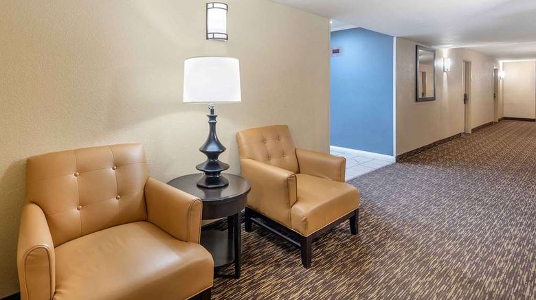 <b>Extended Stay America Stes Westmont Oak Lobby</b>. Images powered by <a href="https://iceportal.shijigroup.com/" title="IcePortal" target="_blank">IcePortal</a>.