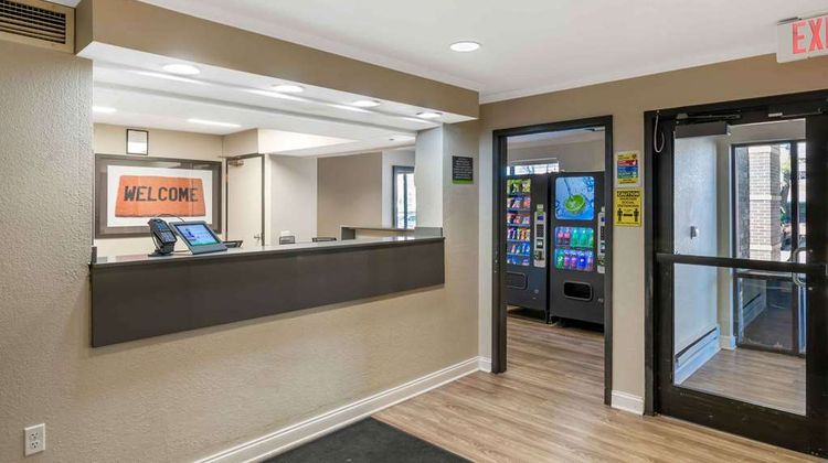 Extended Stay America Stes Overland Pk N Lobby