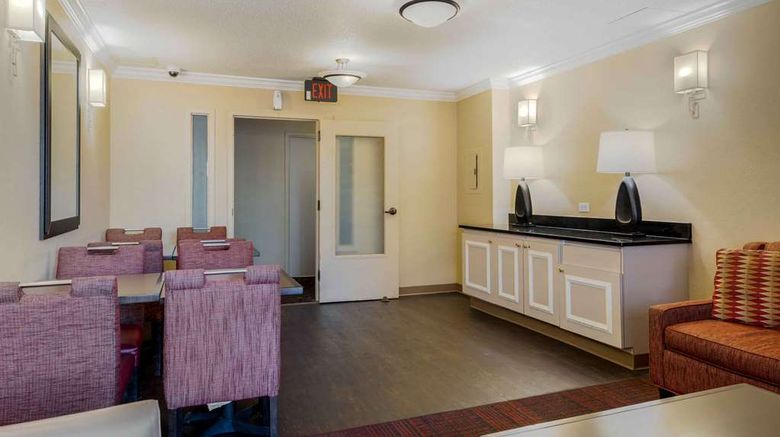 <b>Extended Stay America Stes Waltham 52 4T Restaurant</b>. Images powered by <a href="https://iceportal.shijigroup.com/" title="IcePortal" target="_blank">IcePortal</a>.