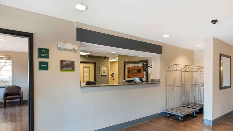 Extended Stay America Stes Kansas City Lobby