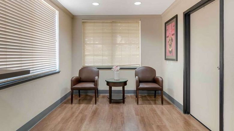 <b>Extended Stay America Stes Kansas City Lobby</b>. Images powered by <a href="https://iceportal.shijigroup.com/" title="IcePortal" target="_blank">IcePortal</a>.