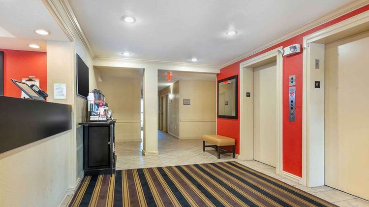 Extended Stay America Stes Newark Woodbr Lobby