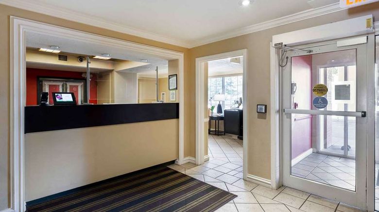 <b>Extended Stay America Stes Cleveland Air Lobby</b>. Images powered by <a href="https://iceportal.shijigroup.com/" title="IcePortal" target="_blank">IcePortal</a>.