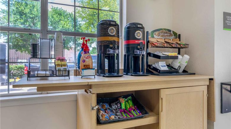 <b>Extended Stay America Suites Arlington Restaurant</b>. Images powered by <a href="https://iceportal.shijigroup.com/" title="IcePortal" target="_blank">IcePortal</a>.
