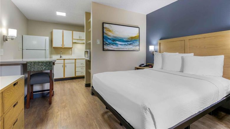 <b>Extended Stay America Suites Arlington Room</b>. Images powered by <a href="https://iceportal.shijigroup.com/" title="IcePortal" target="_blank">IcePortal</a>.