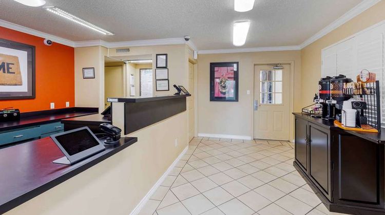 Suburban Studios Irving Las Colinas Lobby