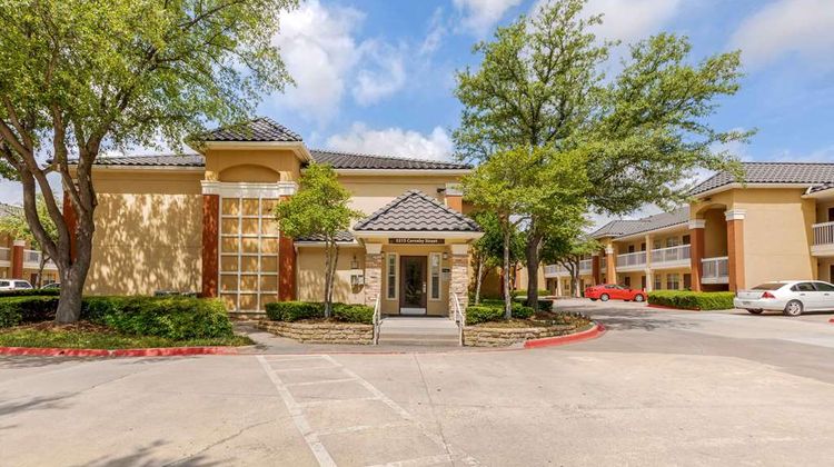 Suburban Studios Irving Las Colinas Exterior